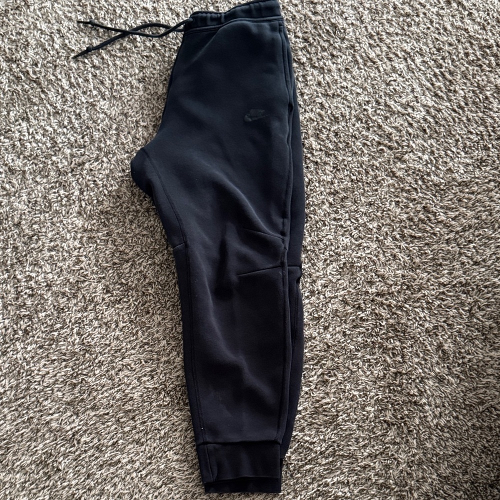 Nike Black Tapered Jogger Sweatpants